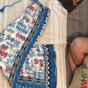 Flying tomato size medium pants never been worn!